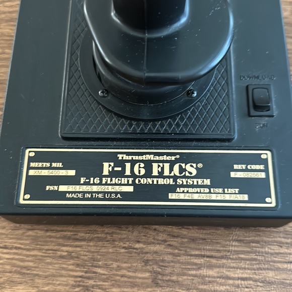 Thrustmaster F-16 FLCS - Picture 2 of 8